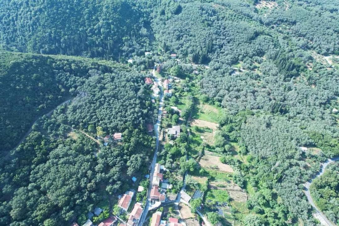 Harry'S Retreat Guest House Klimatia Bagian luar foto