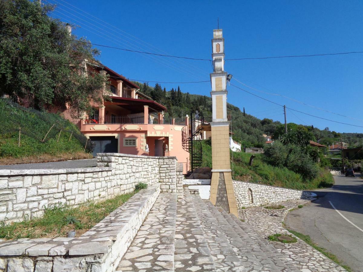 Harry'S Retreat Guest House Klimatia Bagian luar foto