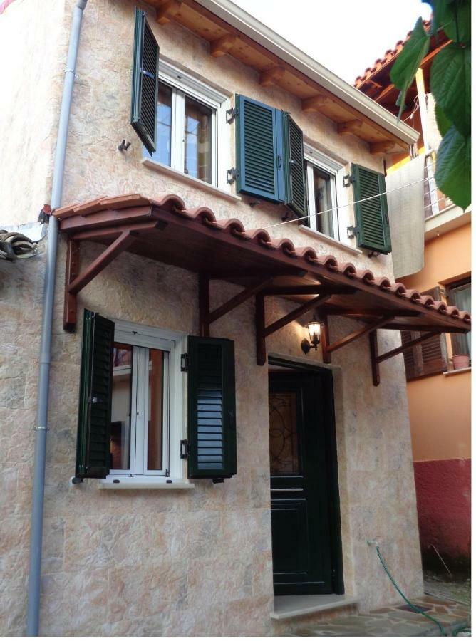 Harry'S Retreat Guest House Klimatia Bagian luar foto