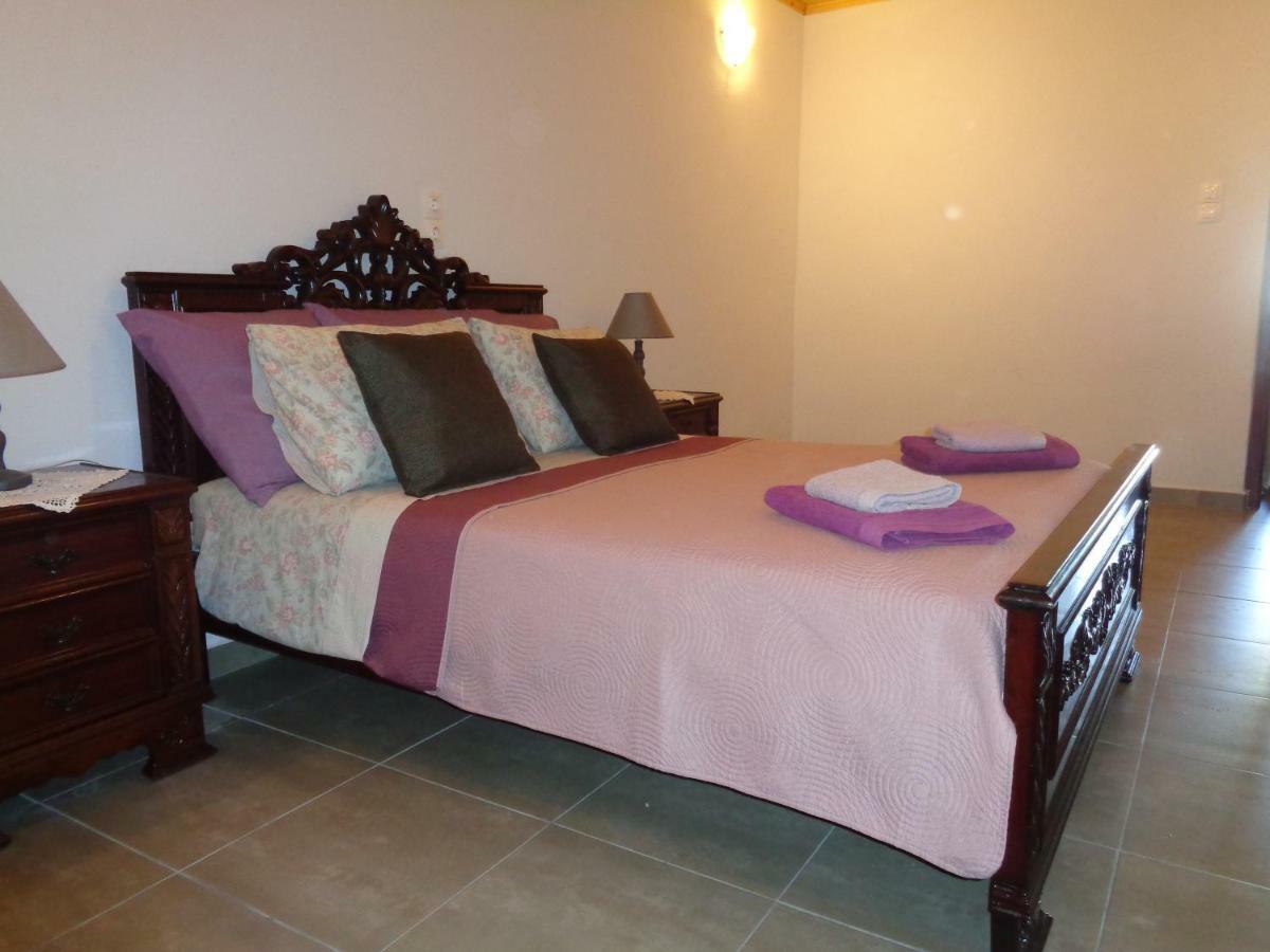 Harry'S Retreat Guest House Klimatia Bagian luar foto