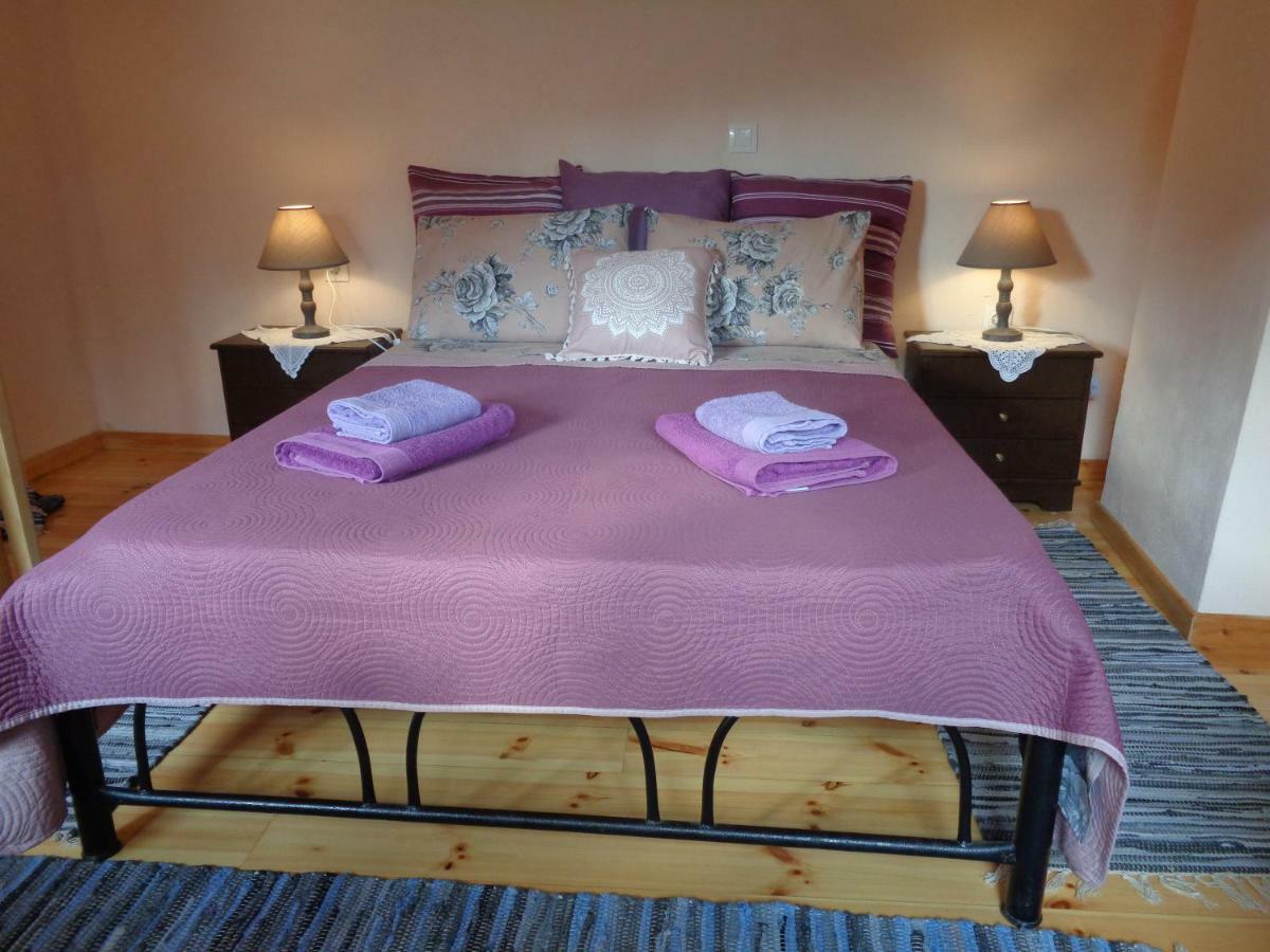 Harry'S Retreat Guest House Klimatia Bagian luar foto